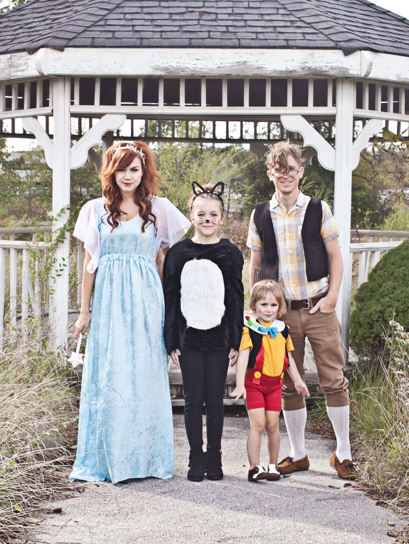 20 Halloween Costume Ideas! (click through for more!) 