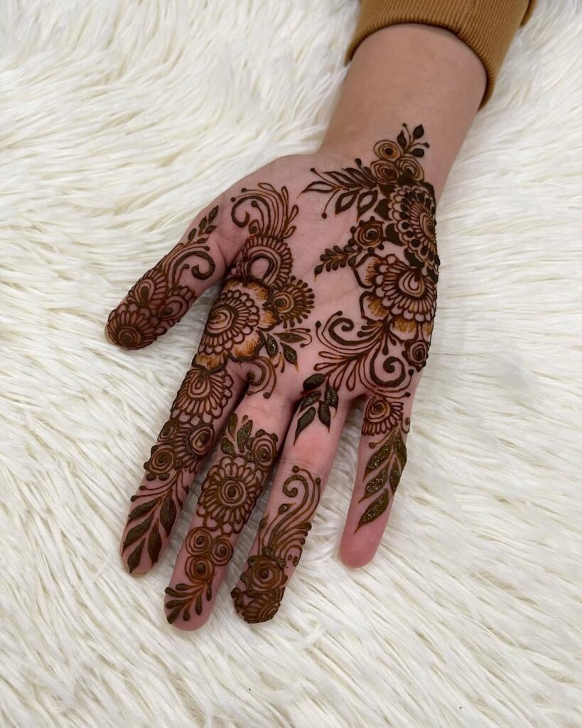 HENNA TATTOO DESIGNS